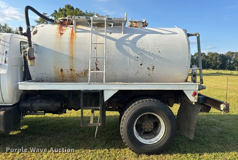 image for item DO2224 1978 Chevrolet C65 vacuum truck