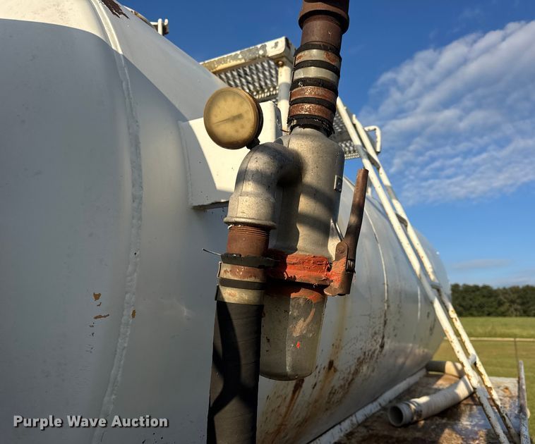 image for item DO2224 1978 Chevrolet C65 vacuum truck