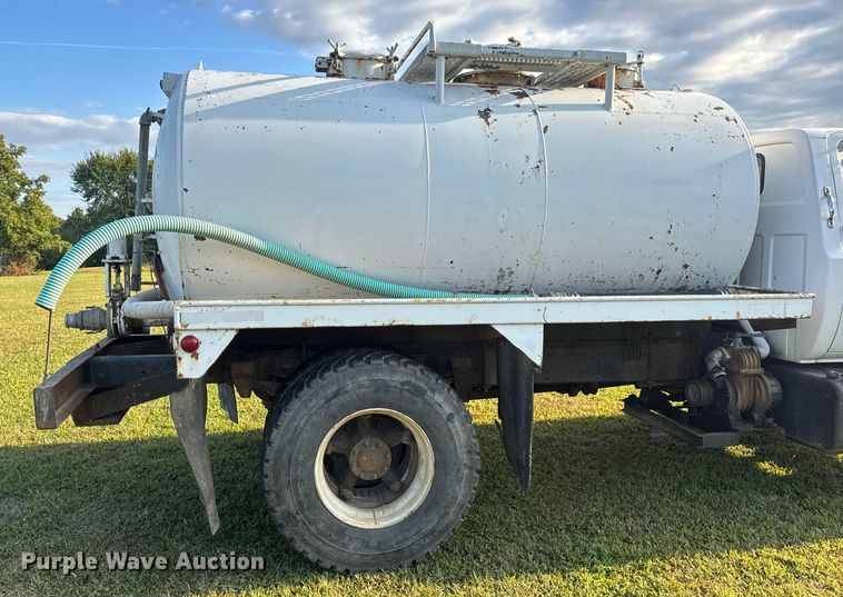 image for item DO2224 1978 Chevrolet C65 vacuum truck