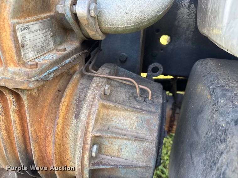 image for item DO2224 1978 Chevrolet C65 vacuum truck