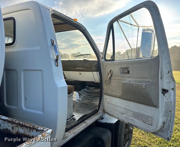 image for item DO2224 1978 Chevrolet C65 vacuum truck