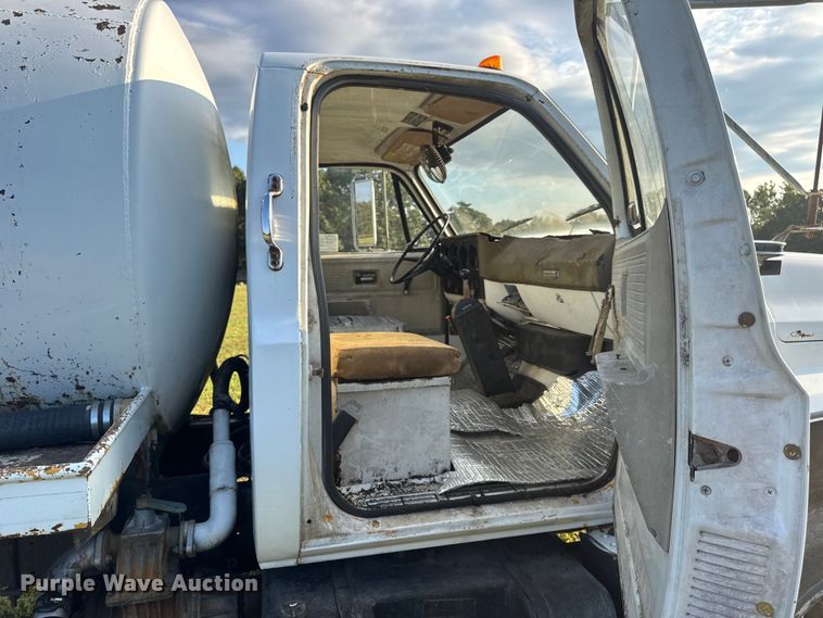 image for item DO2224 1978 Chevrolet C65 vacuum truck