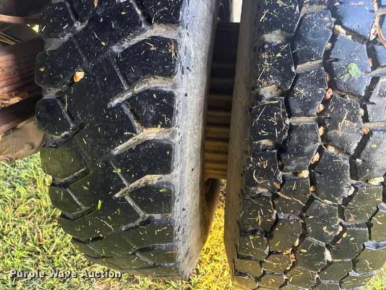 image for item DO2224 1978 Chevrolet C65 vacuum truck