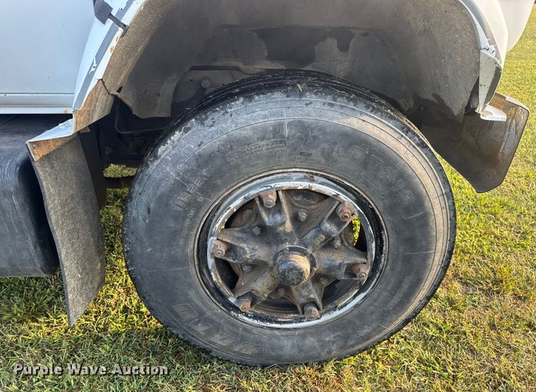 image for item DO2224 1978 Chevrolet C65 vacuum truck