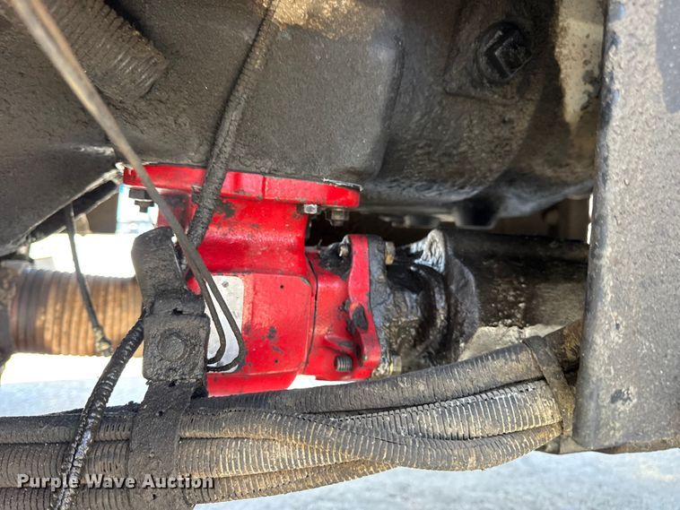 image for item DO2231 2000 Peterbilt 378 semi truck