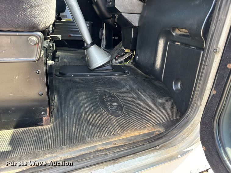 image for item DO2231 2000 Peterbilt 378 semi truck