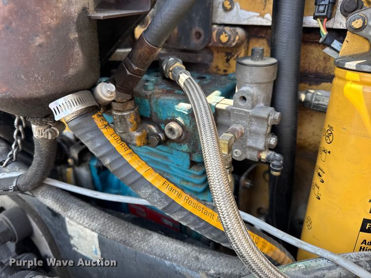 image for item DO2231 2000 Peterbilt 378 semi truck