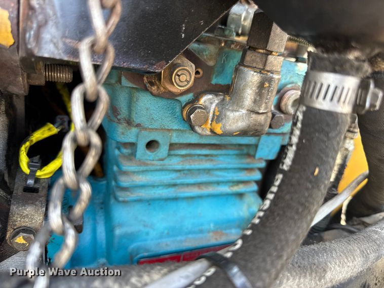 image for item DO2231 2000 Peterbilt 378 semi truck