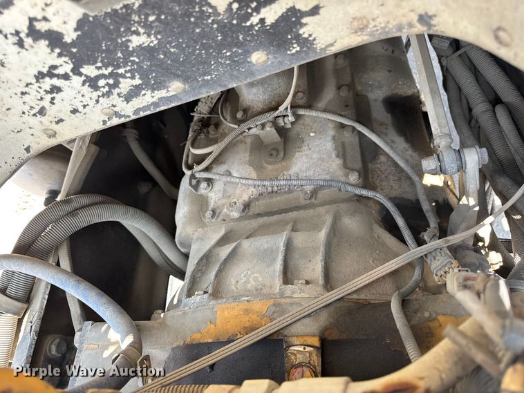 image for item DO2231 2000 Peterbilt 378 semi truck