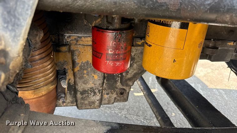 image for item DO2231 2000 Peterbilt 378 semi truck