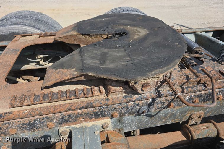 image for item DP8838 1991 Freightliner Conventional semi truck