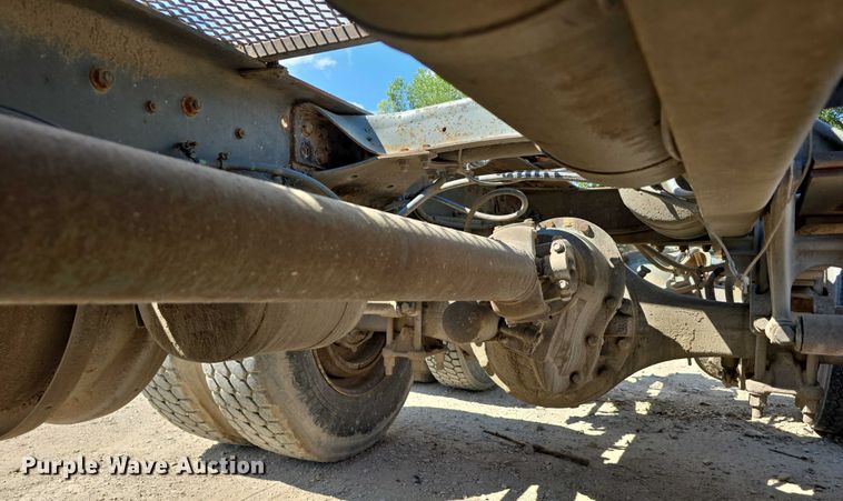 image for item DP8838 1991 Freightliner Conventional semi truck