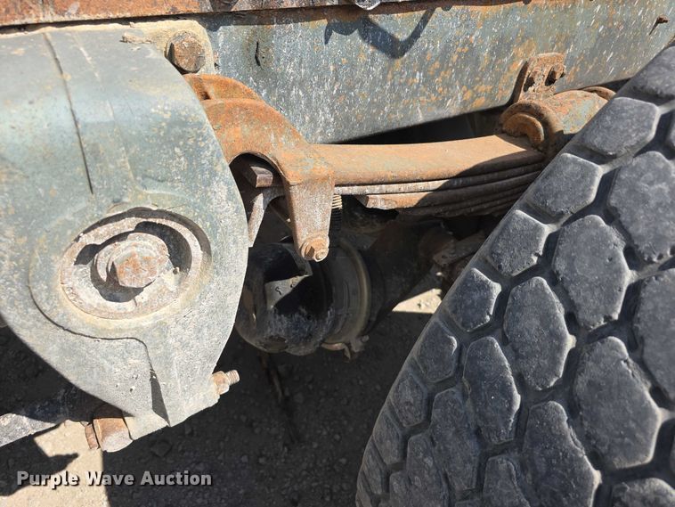 image for item DP8838 1991 Freightliner Conventional semi truck