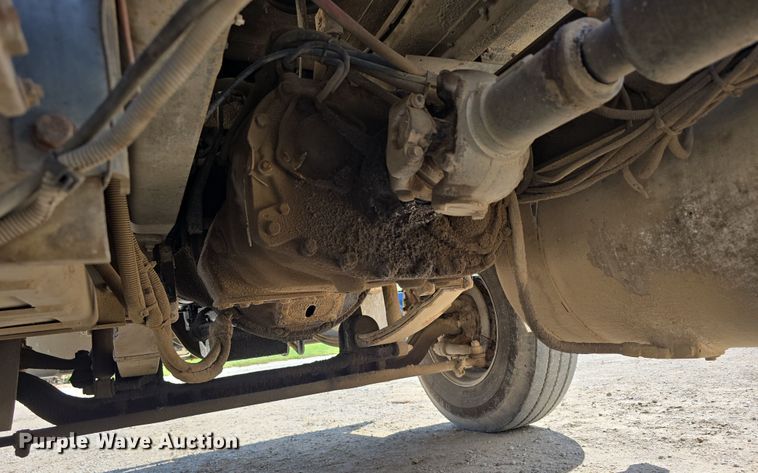 image for item DP8838 1991 Freightliner Conventional semi truck