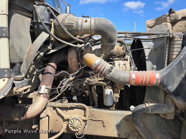 image for item DP8838 1991 Freightliner Conventional semi truck