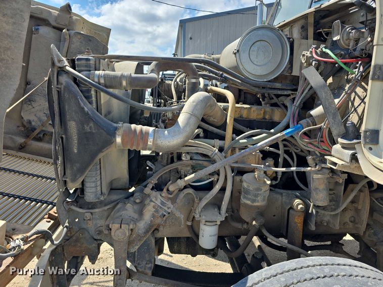 image for item DP8838 1991 Freightliner Conventional semi truck