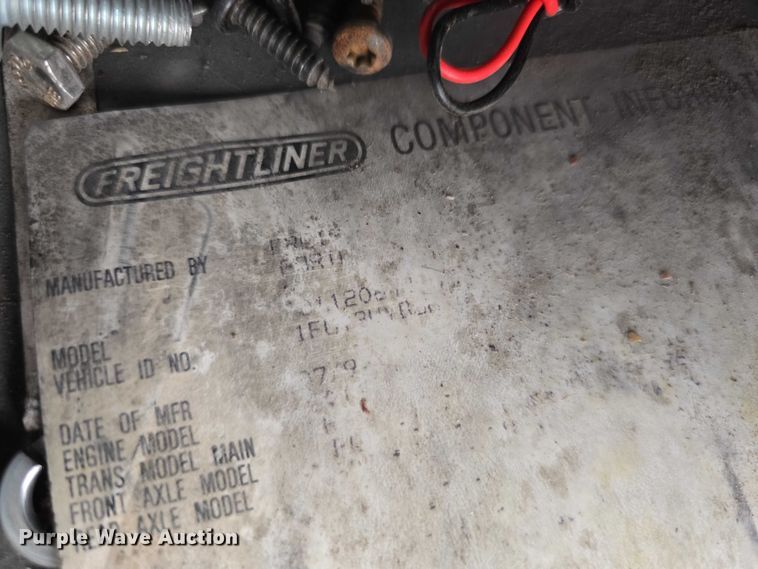 image for item DP8838 1991 Freightliner Conventional semi truck