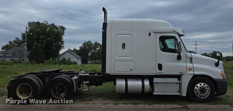 CAMIóN CAMAROTE 2012 FREIGHTLINER