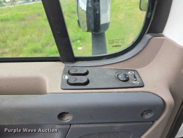 image for item DR3997 2012 Freightliner Cascadia semi truck