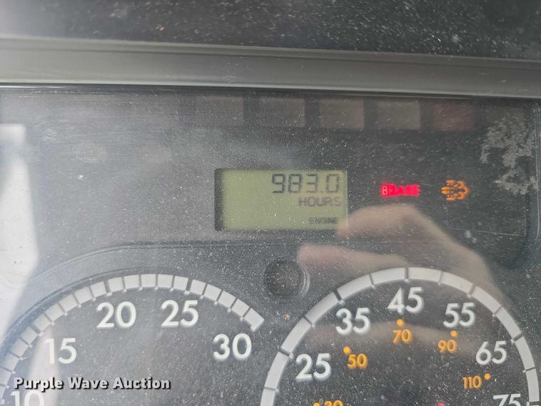 image for item DR3997 2012 Freightliner Cascadia semi truck