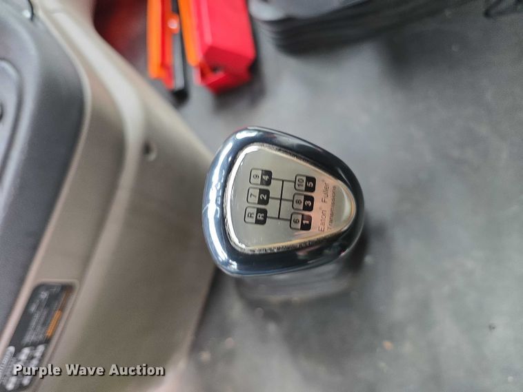 image for item DR3997 2012 Freightliner Cascadia semi truck