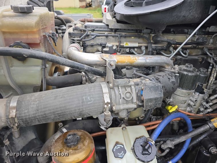 image for item DR3997 2012 Freightliner Cascadia semi truck