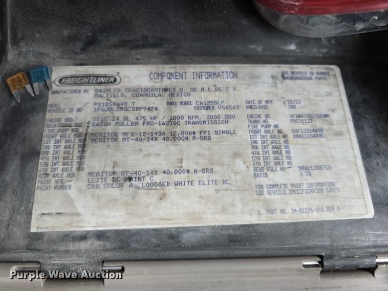 image for item DR3997 2012 Freightliner Cascadia semi truck