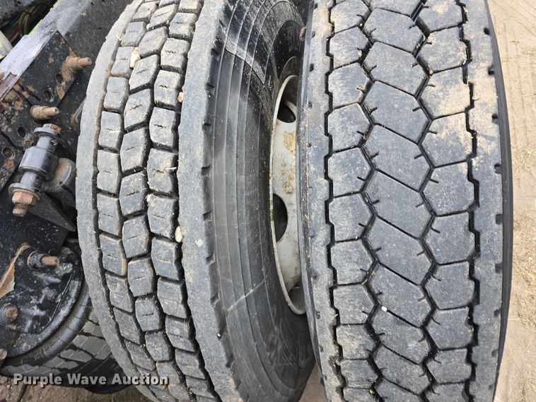 image for item DR3997 2012 Freightliner Cascadia semi truck