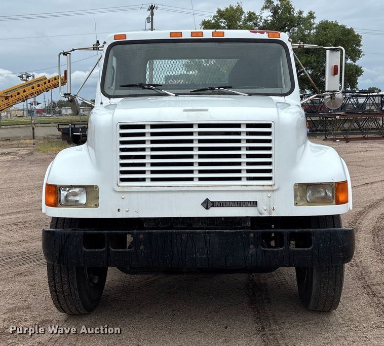 image for item DT3425 1996 International 4900 reel truck