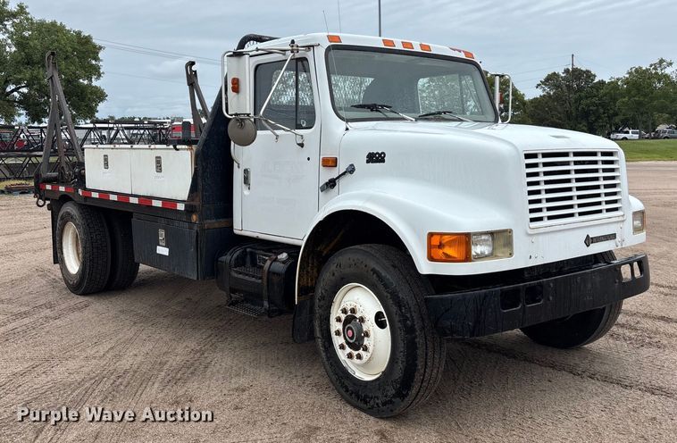 image for item DT3425 1996 International 4900 reel truck