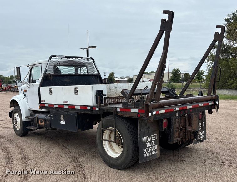 image for item DT3425 1996 International 4900 reel truck