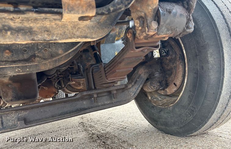 image for item DT3425 1996 International 4900 reel truck