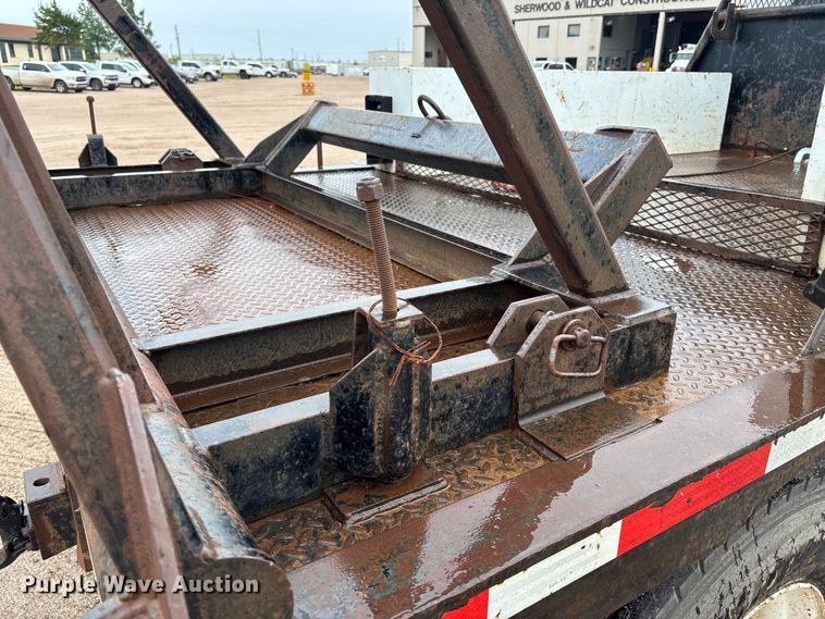 image for item DT3425 1996 International 4900 reel truck