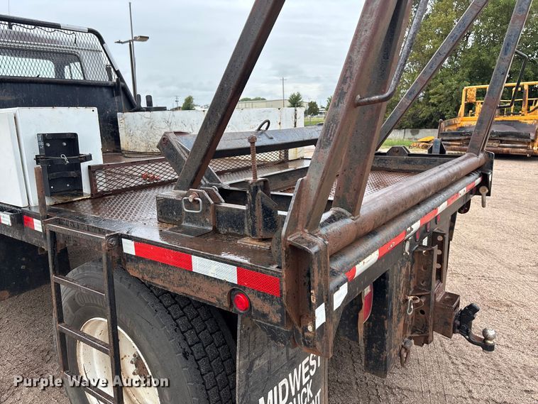 image for item DT3425 1996 International 4900 reel truck