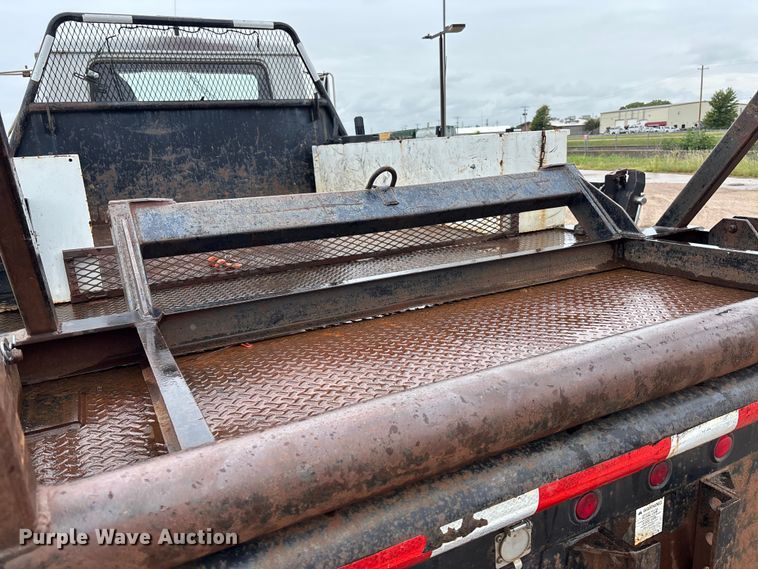 image for item DT3425 1996 International 4900 reel truck