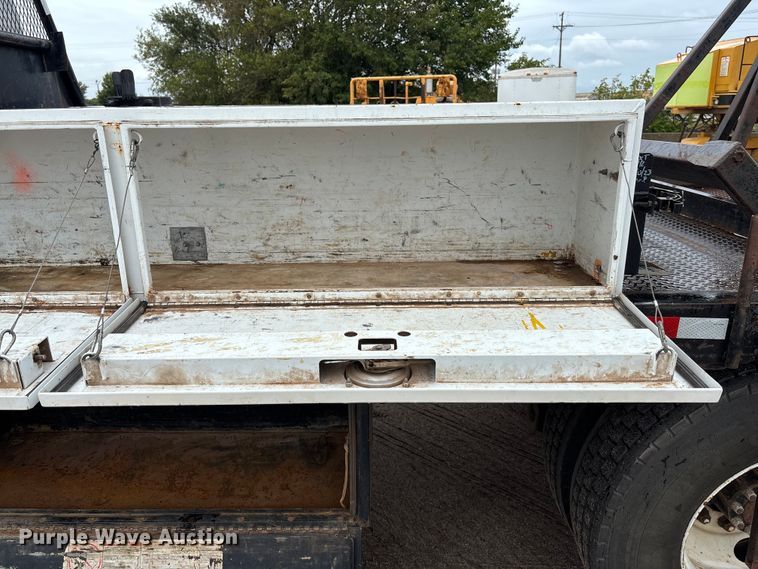 image for item DT3425 1996 International 4900 reel truck