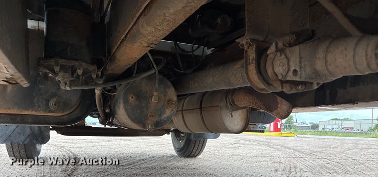 image for item DT3425 1996 International 4900 reel truck