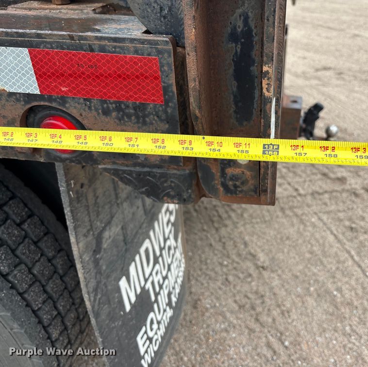 image for item DT3425 1996 International 4900 reel truck