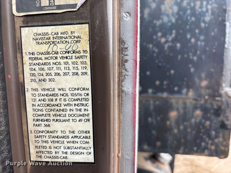 image for item DT3425 1996 International 4900 reel truck