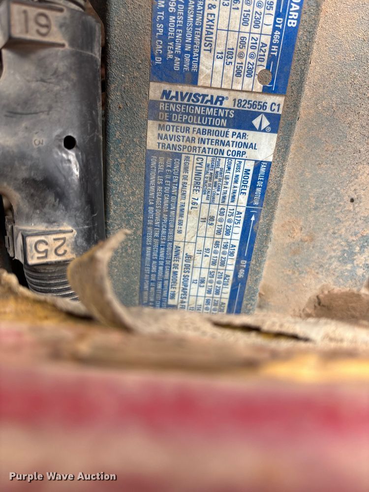 image for item DT3425 1996 International 4900 reel truck