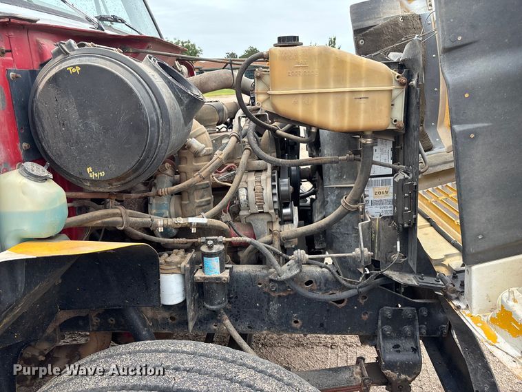 image for item DT3425 1996 International 4900 reel truck