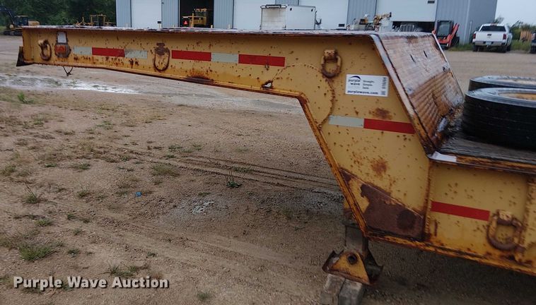 image for item DT6264 1979 HFTH drop deck equipment trailer