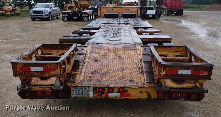 image for item DT6264 1979 HFTH drop deck equipment trailer