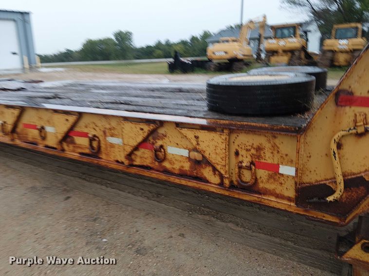 image for item DT6264 1979 HFTH drop deck equipment trailer