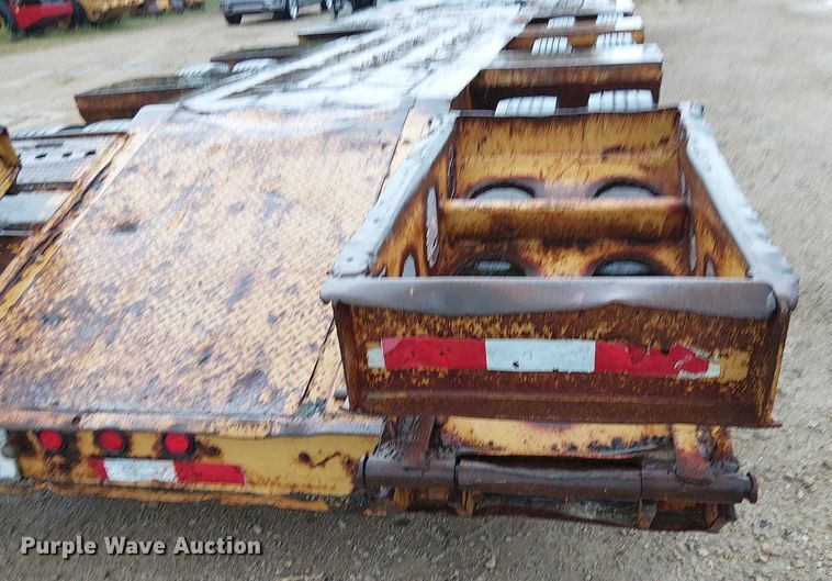 image for item DT6264 1979 HFTH drop deck equipment trailer