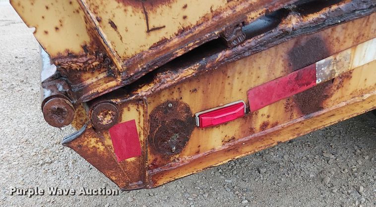 image for item DT6264 1979 HFTH drop deck equipment trailer
