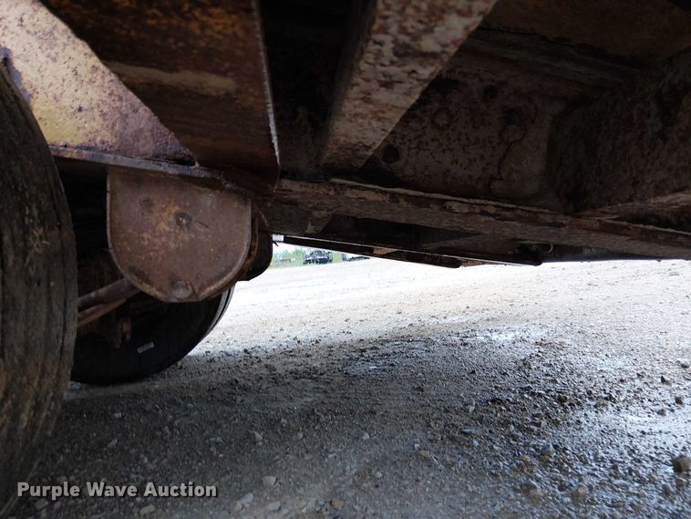 image for item DT6264 1979 HFTH drop deck equipment trailer