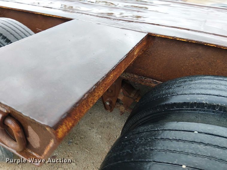 image for item DT6264 1979 HFTH drop deck equipment trailer