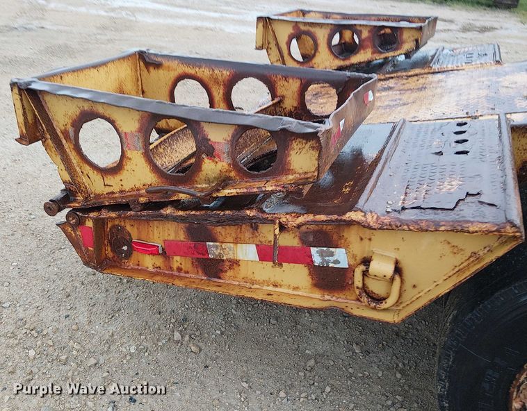 image for item DT6264 1979 HFTH drop deck equipment trailer