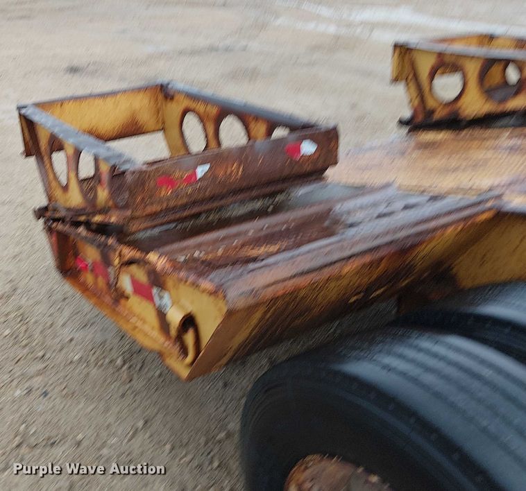 image for item DT6264 1979 HFTH drop deck equipment trailer